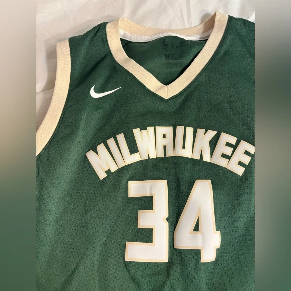 GIANNIS ANTETOKOUNMPO MILWAUKEE BUCKS NIKE SHIRT JERSEY YOUTH XL (18/20)48 GREEN